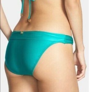 Valentina Bia Tube Bikini Top and Bottom
VIX SWIMWEAR